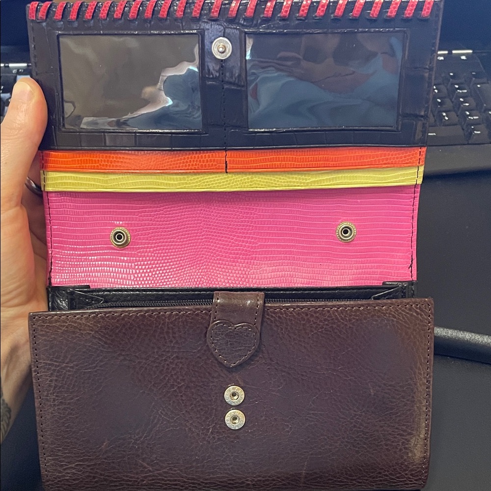Brighton Cross My Heart Crossbody Wallet Leather Organizer Black/Brown/Red - Picture 6 of 9